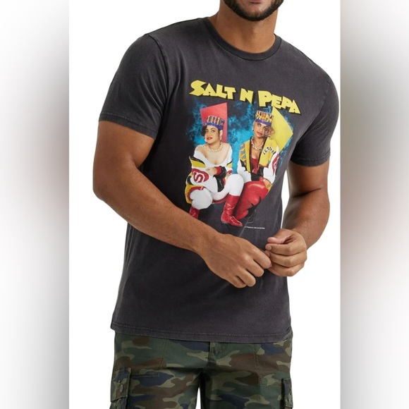 NWT Lee® Unisex Short Sleeve Salt n' Pepa Graphic Tee - Picture 1 of 5